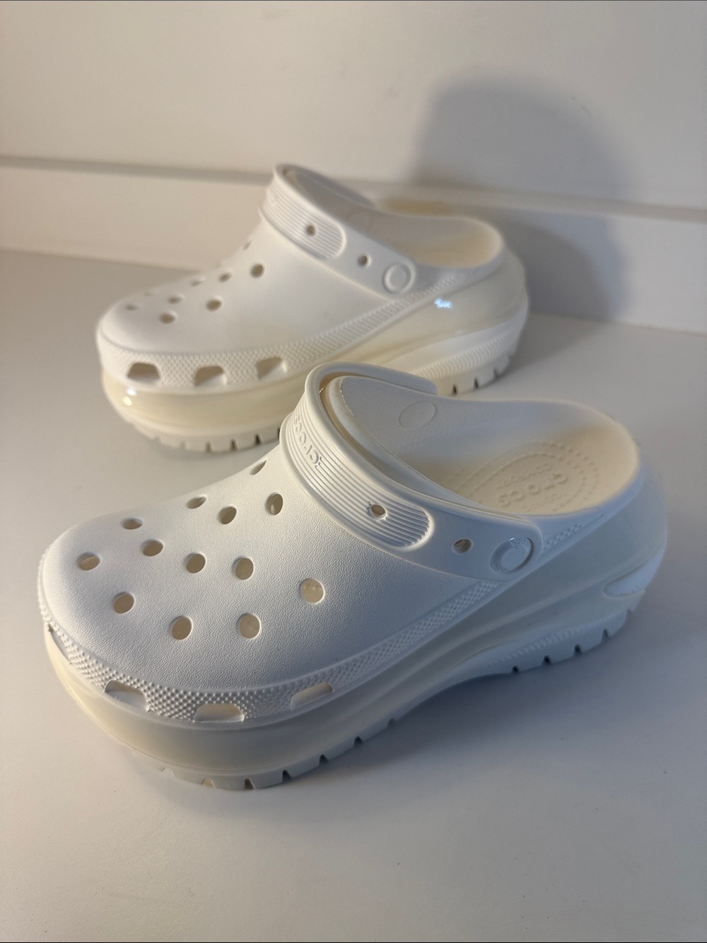 CROCS White Classic Mega Crush Clogs - Size 6